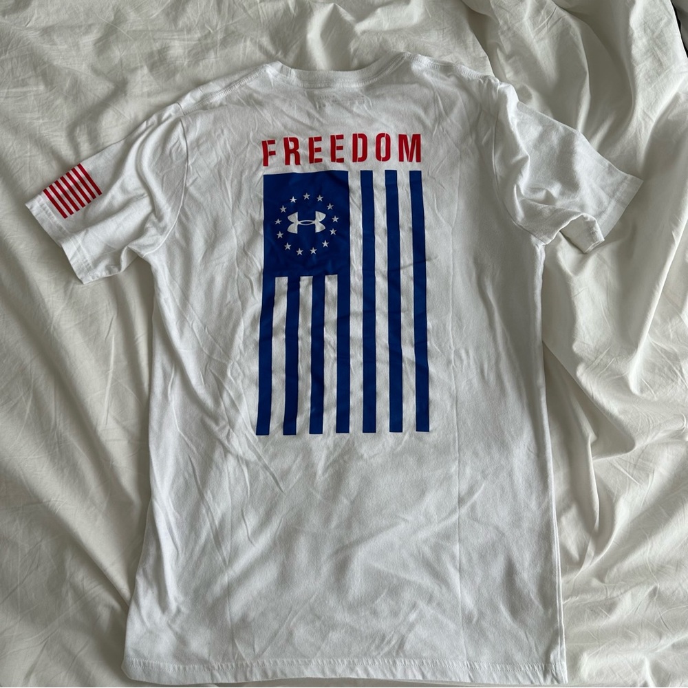 Under Armour T shirt